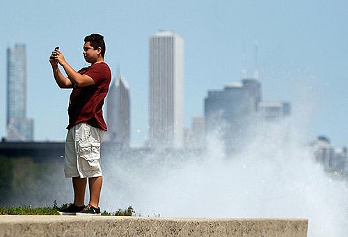 Drone Phone Selfie — смартфон со встроенным квадрокоптером Drone Phone Selfie — смартфон со встроенным квадрокоптером